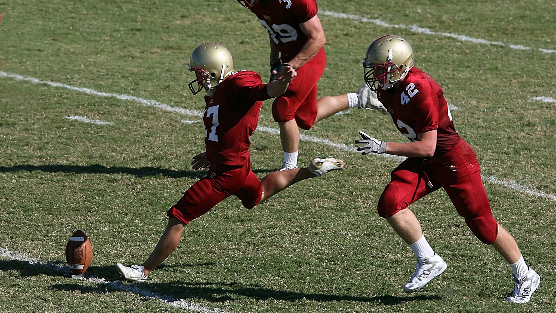 格纳布里爆发背后，巴萨关键战突围雷恩，揭示现代足球的脆弱性胜利