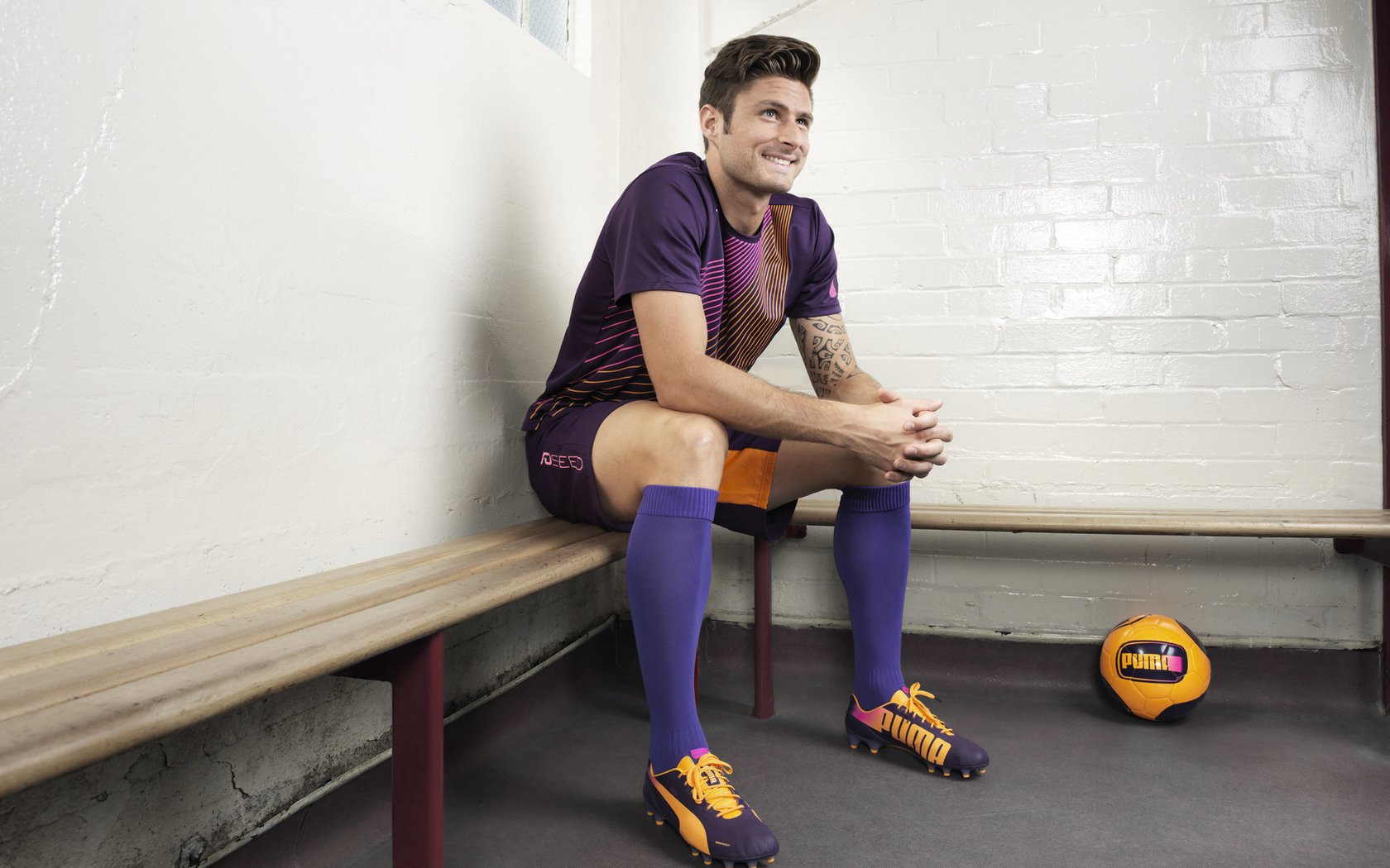 欧冠淘汰赛之夜，浓眉比赛走势一手掌控